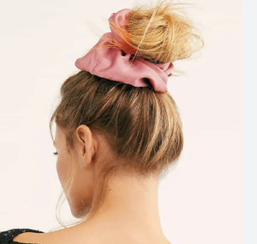 Hair bun style